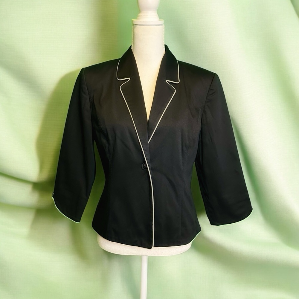 Oscar de la Renta Black Single Button Blazer with White Piping Trim Size 10